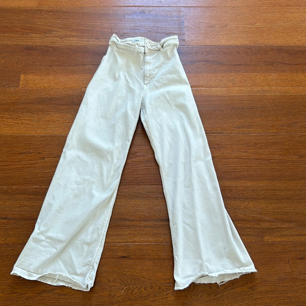 Khaki high waisted Zara jeans women’s